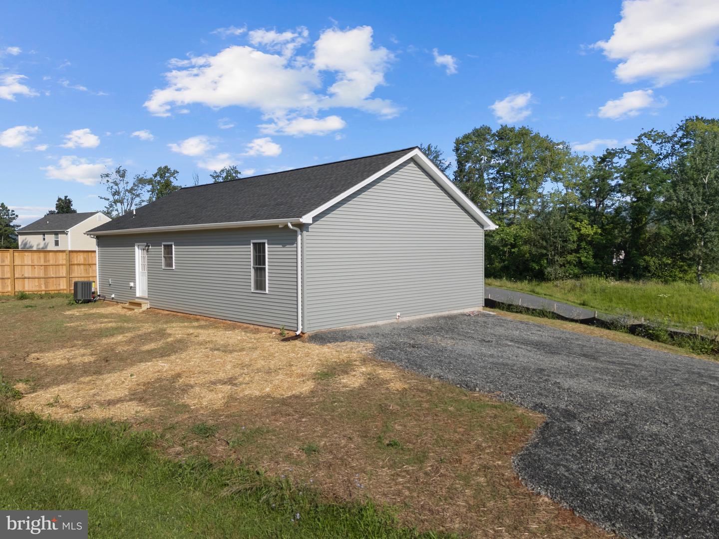 33 BARRINGTON DR, STANARDSVILLE, Virginia 22973, 3 Bedrooms Bedrooms, ,2 BathroomsBathrooms,Residential,For sale,33 BARRINGTON DR,VAGR2000716 MLS # VAGR2000716