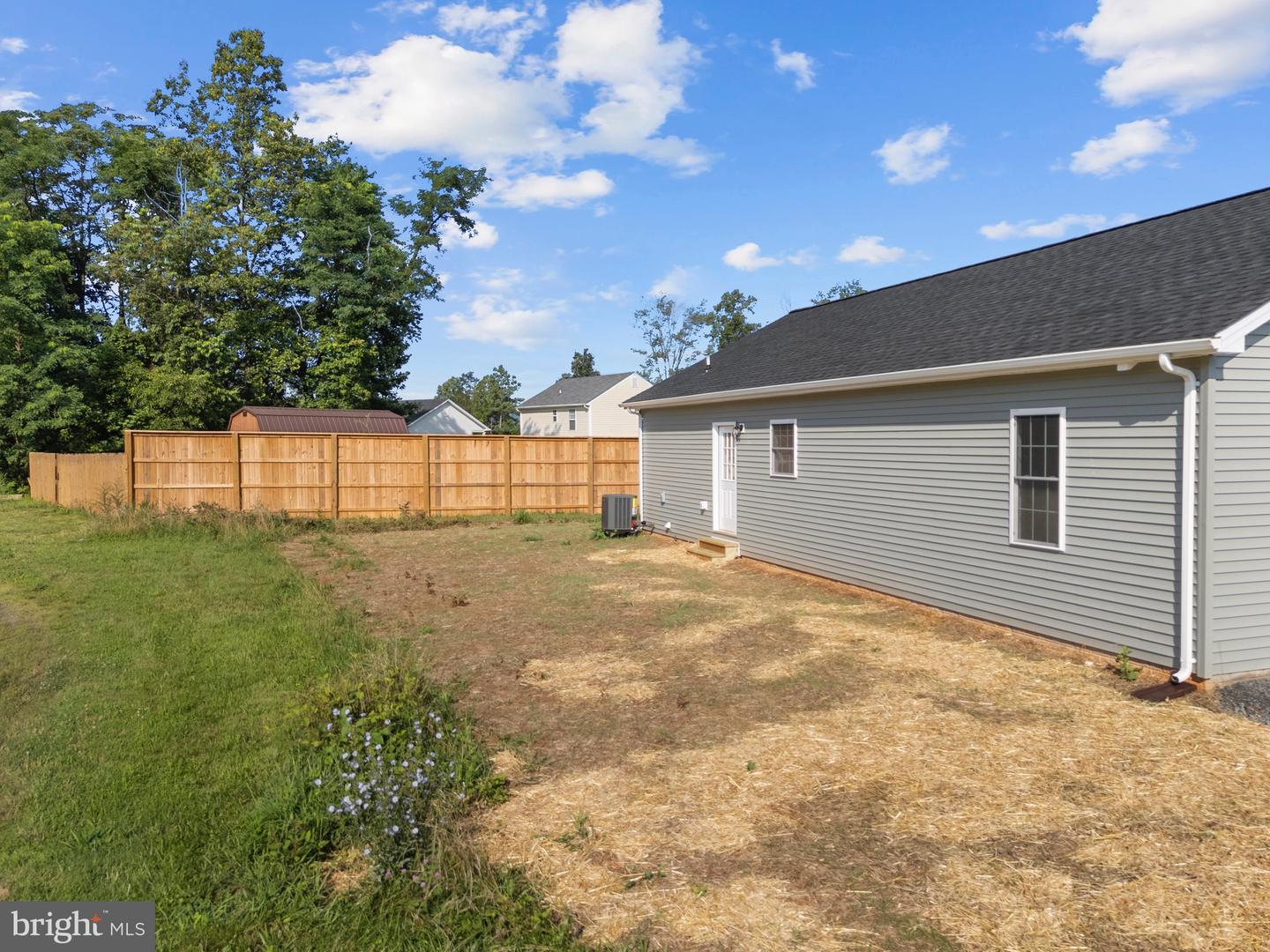 33 BARRINGTON DR, STANARDSVILLE, Virginia 22973, 3 Bedrooms Bedrooms, ,2 BathroomsBathrooms,Residential,For sale,33 BARRINGTON DR,VAGR2000716 MLS # VAGR2000716