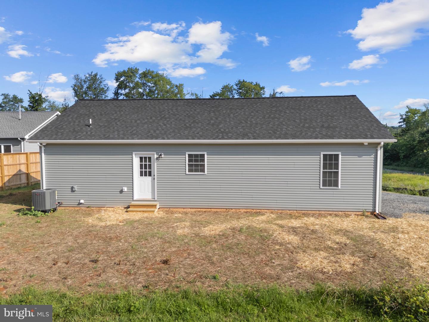33 BARRINGTON DR, STANARDSVILLE, Virginia 22973, 3 Bedrooms Bedrooms, ,2 BathroomsBathrooms,Residential,For sale,33 BARRINGTON DR,VAGR2000716 MLS # VAGR2000716