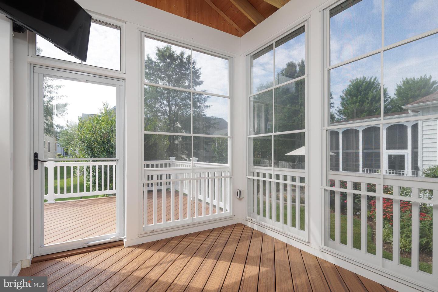 6037 CALUMET CT, GAINESVILLE, Virginia 20155, 2 Bedrooms Bedrooms, ,4 BathroomsBathrooms,Residential,For sale,6037 CALUMET CT,VAPW2097880 MLS # VAPW2097880