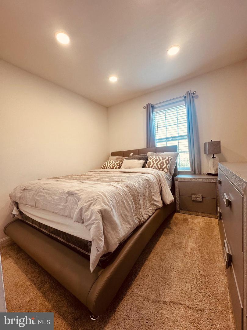 1043-B MARGATE CT, STERLING, Virginia 20164, 3 Bedrooms Bedrooms, ,2 BathroomsBathrooms,Residential,For sale,1043-B MARGATE CT,VALO2101210 MLS # VALO2101210
