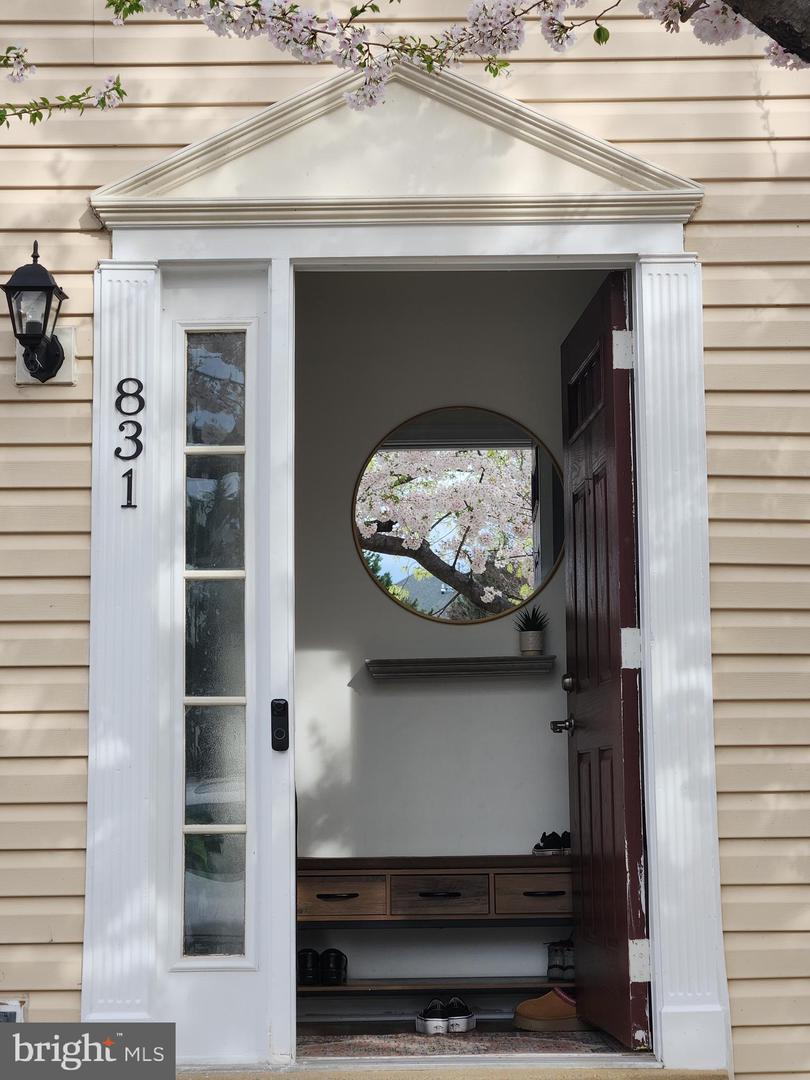 831 VANDERBILT TER SE, LEESBURG, Virginia 20175, 3 Bedrooms Bedrooms, ,2 BathroomsBathrooms,Residential,For sale,831 VANDERBILT TER SE,VALO2102564 MLS # VALO2102564