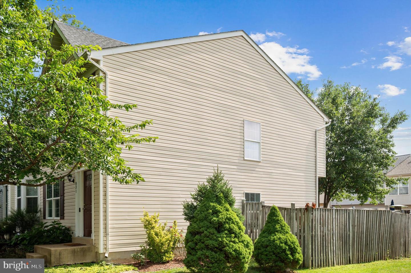 831 VANDERBILT TER SE, LEESBURG, Virginia 20175, 3 Bedrooms Bedrooms, ,2 BathroomsBathrooms,Residential,For sale,831 VANDERBILT TER SE,VALO2102564 MLS # VALO2102564