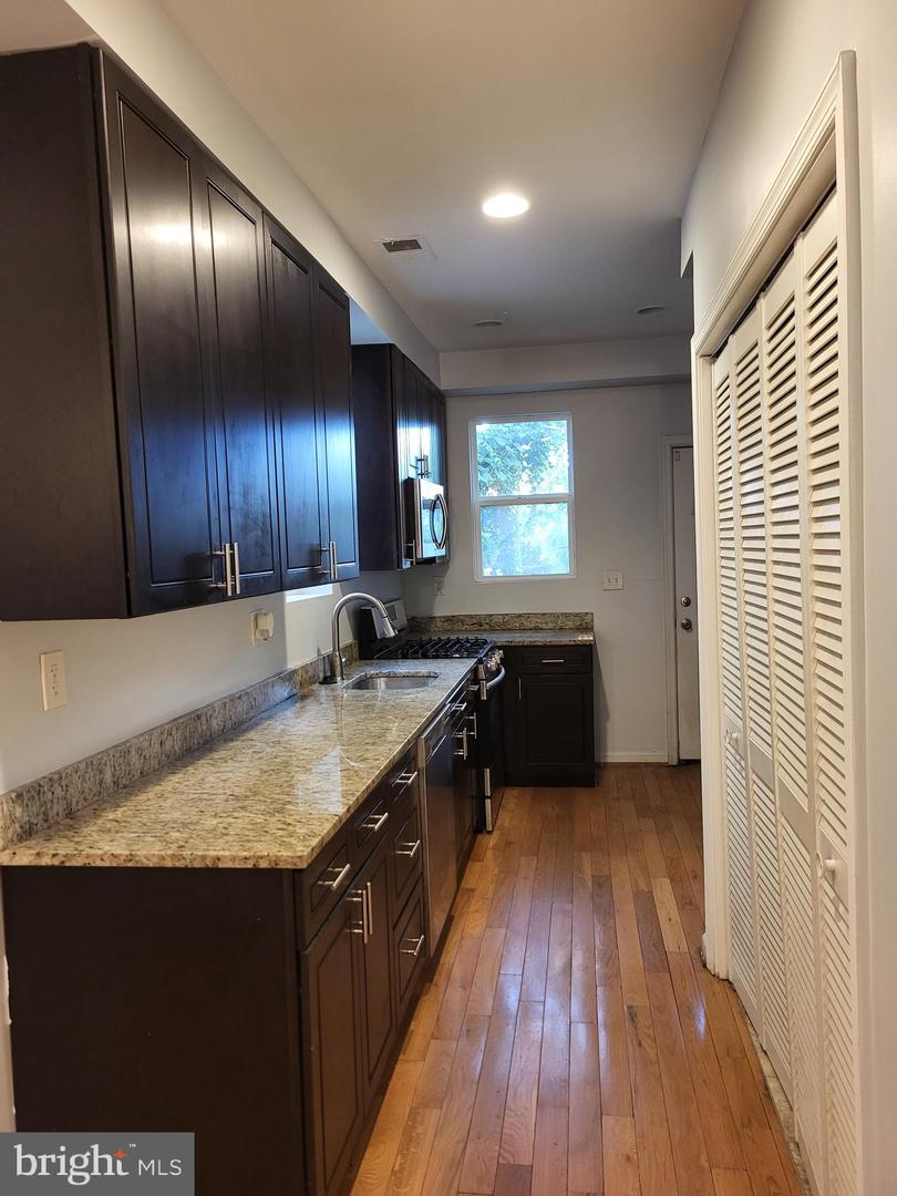 1325 1ST ST NW, WASHINGTON, District Of Columbia 20001, 3 Bedrooms Bedrooms, ,1 BathroomBathrooms,Residential,For sale,1325 1ST ST NW,DCDC2214786 MLS # DCDC2214786