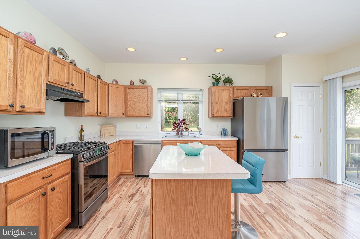 12 BRUNSWICK DR, FREDERICKSBURG, Virginia 22406, 3 Bedrooms Bedrooms, 11 Rooms Rooms,3 BathroomsBathrooms,Residential,For sale,12 BRUNSWICK DR,VAST2041744 MLS # VAST2041744