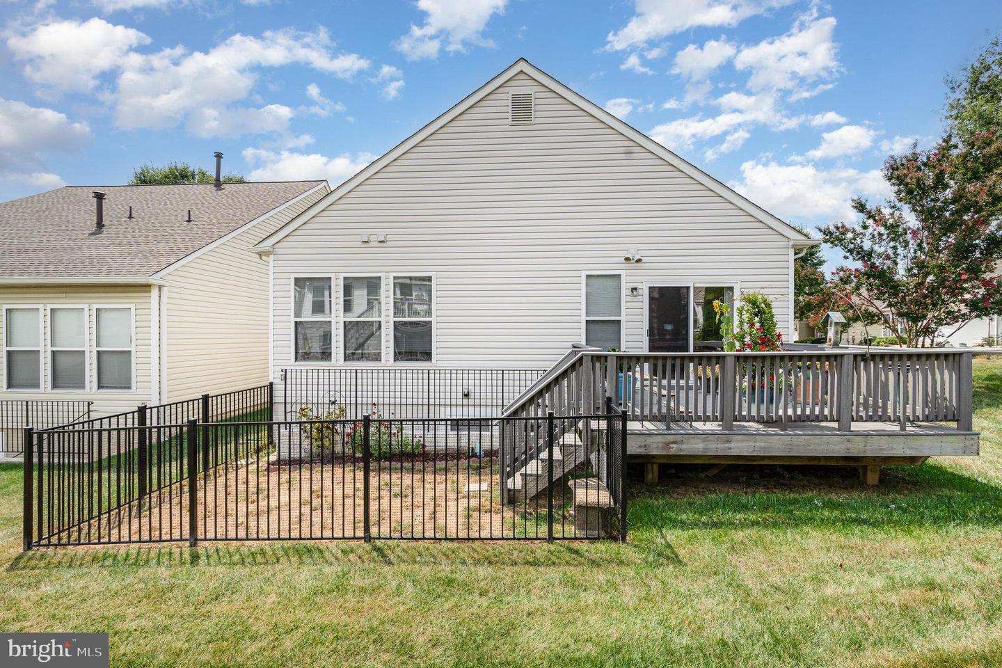 12 BRUNSWICK DR, FREDERICKSBURG, Virginia 22406, 3 Bedrooms Bedrooms, 11 Rooms Rooms,3 BathroomsBathrooms,Residential,For sale,12 BRUNSWICK DR,VAST2041744 MLS # VAST2041744