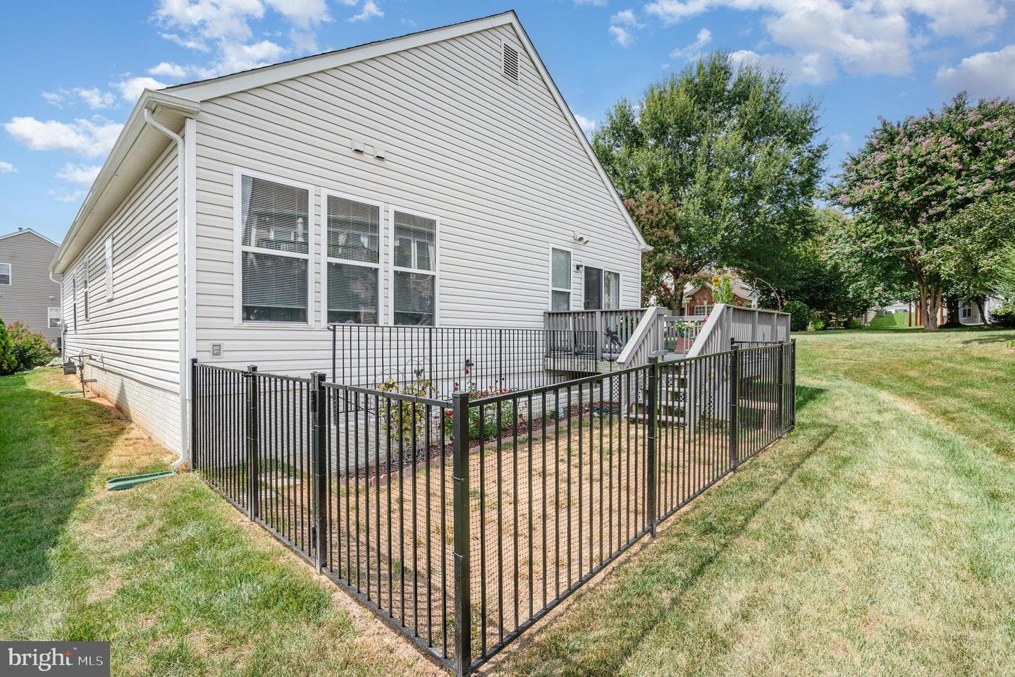 12 BRUNSWICK DR, FREDERICKSBURG, Virginia 22406, 3 Bedrooms Bedrooms, 11 Rooms Rooms,3 BathroomsBathrooms,Residential,For sale,12 BRUNSWICK DR,VAST2041744 MLS # VAST2041744