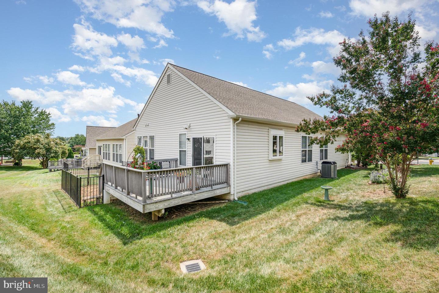 12 BRUNSWICK DR, FREDERICKSBURG, Virginia 22406, 3 Bedrooms Bedrooms, 11 Rooms Rooms,3 BathroomsBathrooms,Residential,For sale,12 BRUNSWICK DR,VAST2041744 MLS # VAST2041744