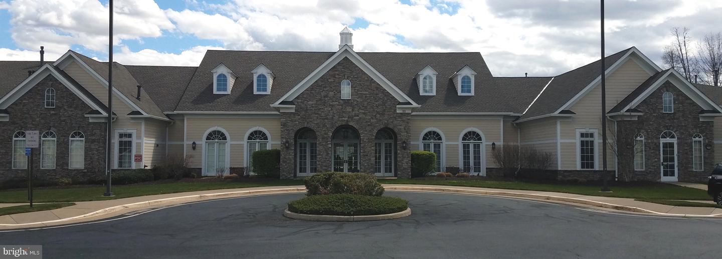 12 BRUNSWICK DR, FREDERICKSBURG, Virginia 22406, 3 Bedrooms Bedrooms, 11 Rooms Rooms,3 BathroomsBathrooms,Residential,For sale,12 BRUNSWICK DR,VAST2041744 MLS # VAST2041744