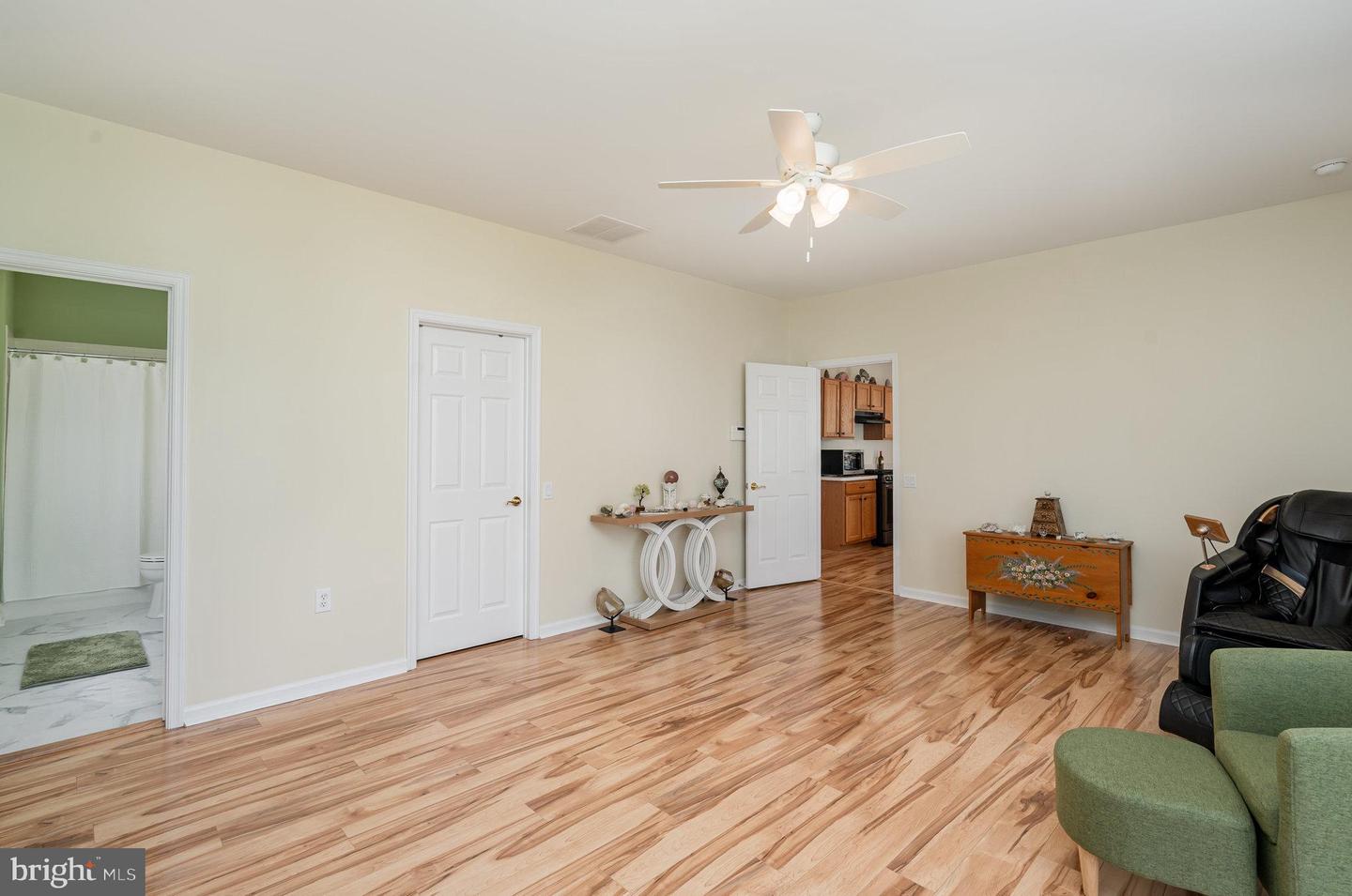 12 BRUNSWICK DR, FREDERICKSBURG, Virginia 22406, 3 Bedrooms Bedrooms, 11 Rooms Rooms,3 BathroomsBathrooms,Residential,For sale,12 BRUNSWICK DR,VAST2041744 MLS # VAST2041744