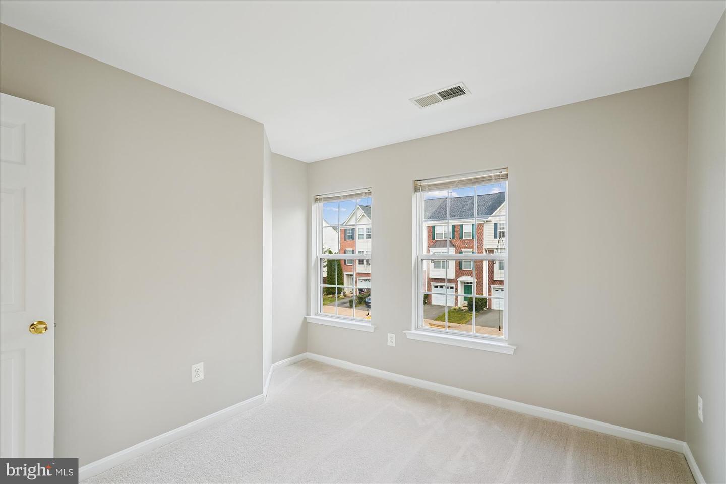 529 LEGRACE TER NE, LEESBURG, Virginia 20176, 3 Bedrooms Bedrooms, ,2 BathroomsBathrooms,Residential,For sale,529 LEGRACE TER NE,VALO2104604 MLS # VALO2104604