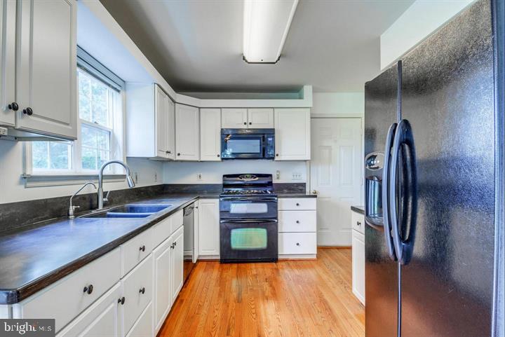 10457 PINEVIEW RD, MANASSAS, Virginia 20111, 5 Bedrooms Bedrooms, ,3 BathroomsBathrooms,Residential,For sale,10457 PINEVIEW RD,VAPW2101670 MLS # VAPW2101670