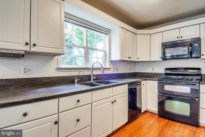 10457 PINEVIEW RD, MANASSAS, Virginia 20111, 5 Bedrooms Bedrooms, ,3 BathroomsBathrooms,Residential,For sale,10457 PINEVIEW RD,VAPW2101670 MLS # VAPW2101670
