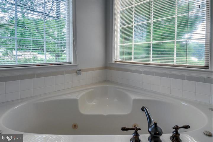 10457 PINEVIEW RD, MANASSAS, Virginia 20111, 5 Bedrooms Bedrooms, ,3 BathroomsBathrooms,Residential,For sale,10457 PINEVIEW RD,VAPW2101670 MLS # VAPW2101670