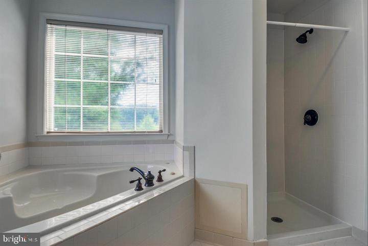 10457 PINEVIEW RD, MANASSAS, Virginia 20111, 5 Bedrooms Bedrooms, ,3 BathroomsBathrooms,Residential,For sale,10457 PINEVIEW RD,VAPW2101670 MLS # VAPW2101670