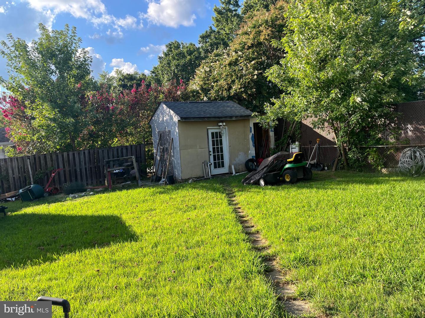 301 N ALDER AVE, STERLING, Virginia 20164, 3 Bedrooms Bedrooms, ,2 BathroomsBathrooms,Residential,For sale,301 N ALDER AVE,VALO2104814 MLS # VALO2104814
