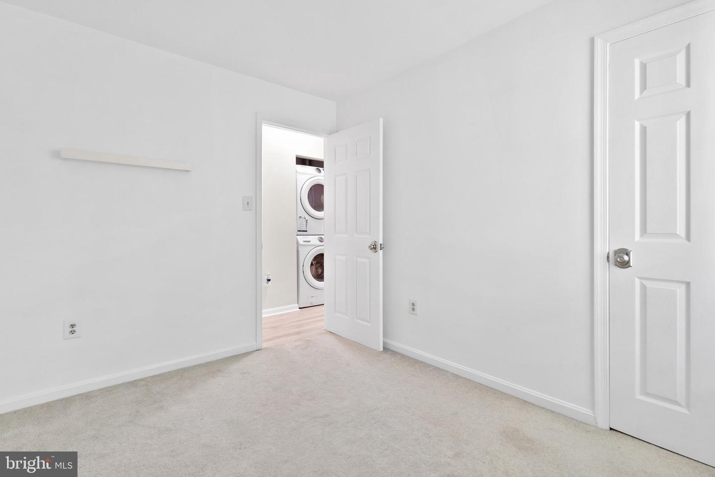6920 VICTORIA DR #F, ALEXANDRIA, Virginia 22310, 2 Bedrooms Bedrooms, ,2 BathroomsBathrooms,Residential,For sale,6920 VICTORIA DR #F,VAFX2262076 MLS # VAFX2262076