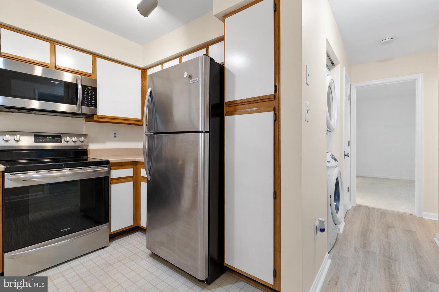 6920 VICTORIA DR #F, ALEXANDRIA, Virginia 22310, 2 Bedrooms Bedrooms, ,2 BathroomsBathrooms,Residential,For sale,6920 VICTORIA DR #F,VAFX2262076 MLS # VAFX2262076