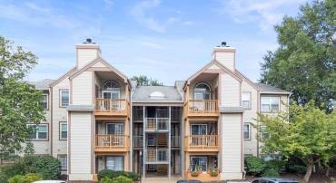 6920 VICTORIA DR #F, ALEXANDRIA, Virginia 22310, 2 Bedrooms Bedrooms, ,2 BathroomsBathrooms,Residential,For sale,6920 VICTORIA DR #F,VAFX2262076 MLS # VAFX2262076