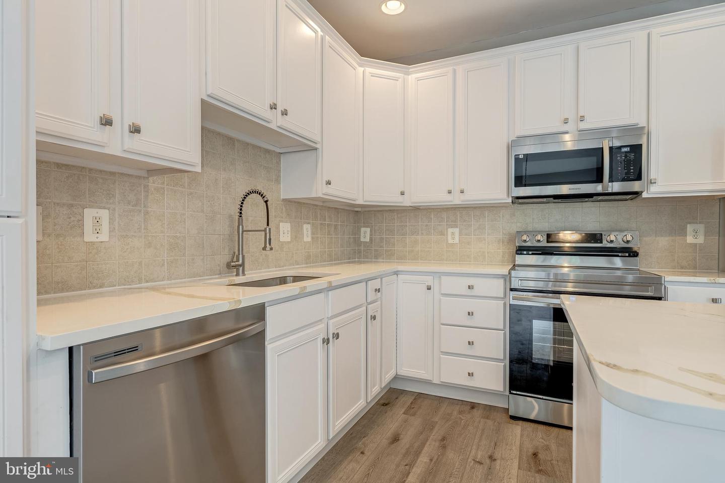 22528 SCATTERSVILLE GAP TER, ASHBURN, Virginia 20148, 3 Bedrooms Bedrooms, ,2 BathroomsBathrooms,Residential,For sale,22528 SCATTERSVILLE GAP TER,VALO2104884 MLS # VALO2104884