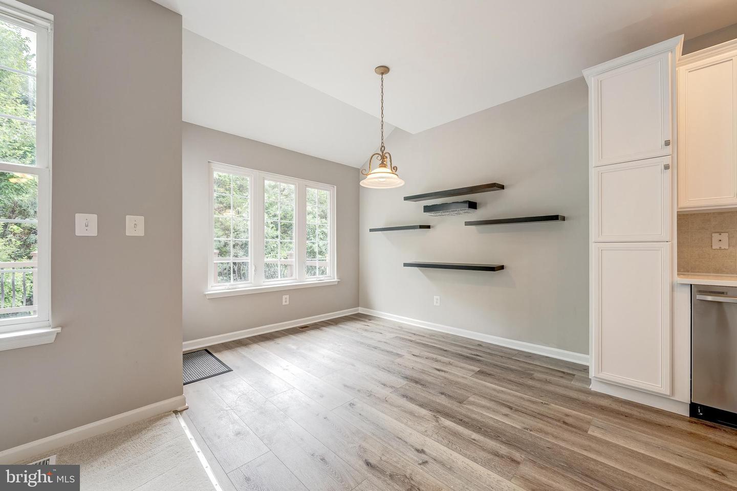 22528 SCATTERSVILLE GAP TER, ASHBURN, Virginia 20148, 3 Bedrooms Bedrooms, ,2 BathroomsBathrooms,Residential,For sale,22528 SCATTERSVILLE GAP TER,VALO2104884 MLS # VALO2104884