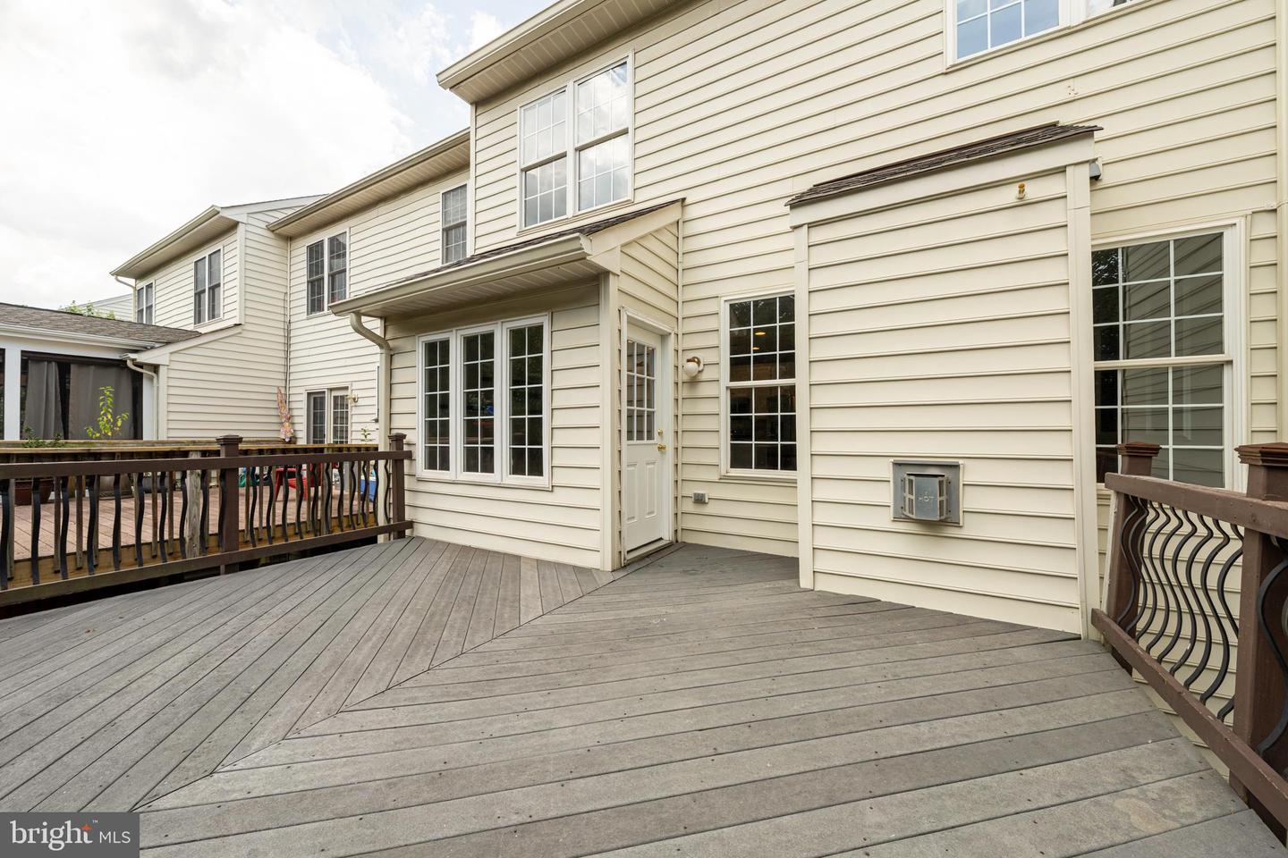 22528 SCATTERSVILLE GAP TER, ASHBURN, Virginia 20148, 3 Bedrooms Bedrooms, ,2 BathroomsBathrooms,Residential,For sale,22528 SCATTERSVILLE GAP TER,VALO2104884 MLS # VALO2104884