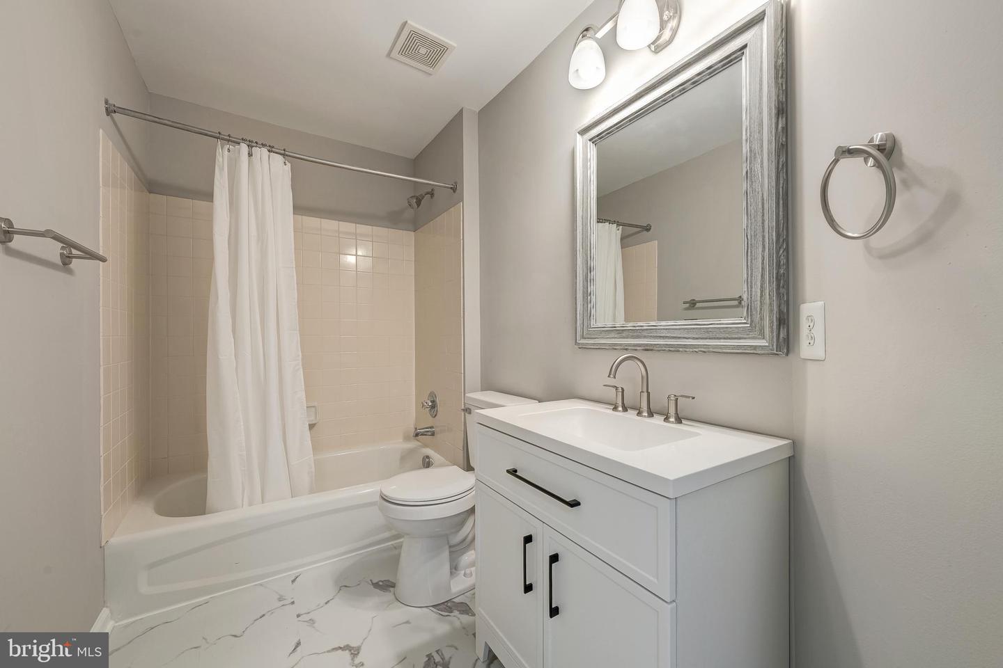 22528 SCATTERSVILLE GAP TER, ASHBURN, Virginia 20148, 3 Bedrooms Bedrooms, ,2 BathroomsBathrooms,Residential,For sale,22528 SCATTERSVILLE GAP TER,VALO2104884 MLS # VALO2104884