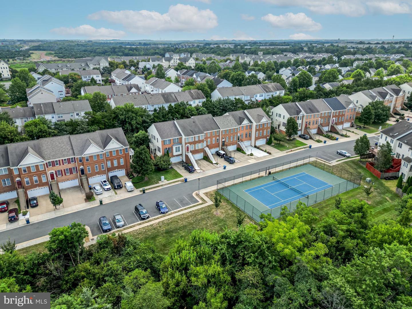 22528 SCATTERSVILLE GAP TER, ASHBURN, Virginia 20148, 3 Bedrooms Bedrooms, ,2 BathroomsBathrooms,Residential,For sale,22528 SCATTERSVILLE GAP TER,VALO2104884 MLS # VALO2104884
