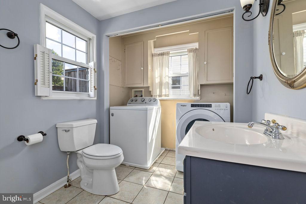 414 E 6TH ST, FRONT ROYAL, Virginia 22630, 2 Bedrooms Bedrooms, 4 Rooms Rooms,2 BathroomsBathrooms,Residential,For sale,414 E 6TH ST,VAWR2012018 MLS # VAWR2012018