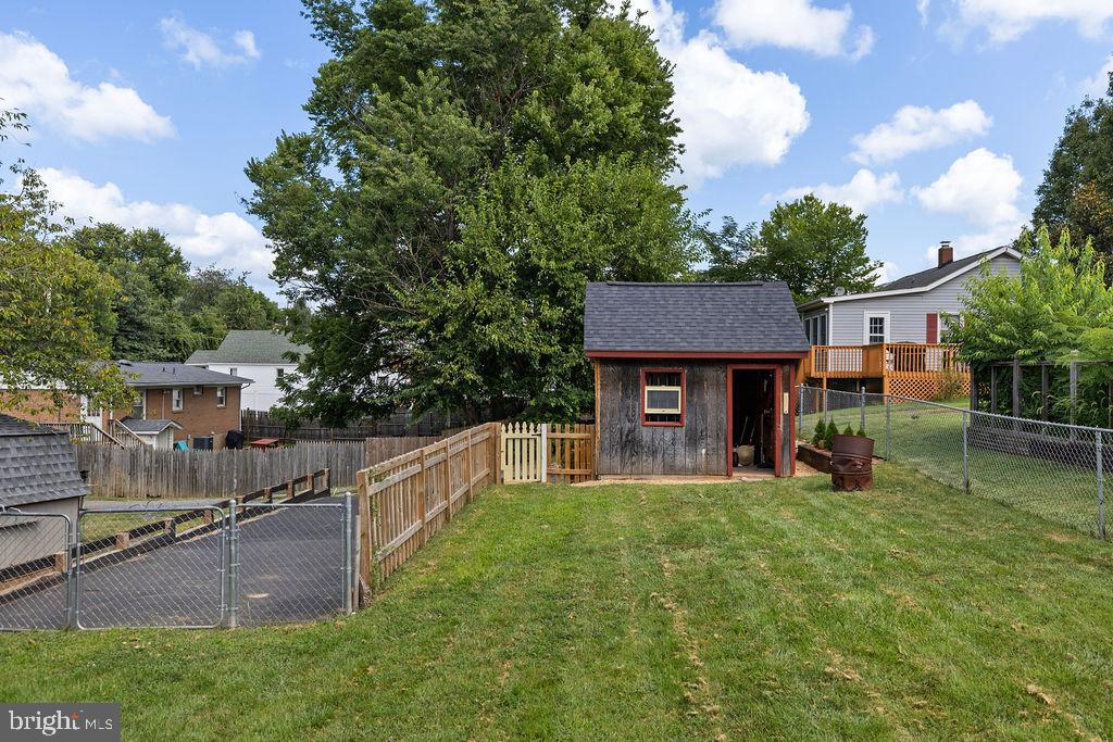 414 E 6TH ST, FRONT ROYAL, Virginia 22630, 2 Bedrooms Bedrooms, 4 Rooms Rooms,2 BathroomsBathrooms,Residential,For sale,414 E 6TH ST,VAWR2012018 MLS # VAWR2012018