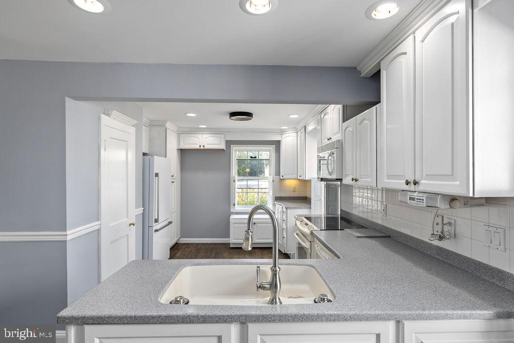 414 E 6TH ST, FRONT ROYAL, Virginia 22630, 2 Bedrooms Bedrooms, 4 Rooms Rooms,2 BathroomsBathrooms,Residential,For sale,414 E 6TH ST,VAWR2012018 MLS # VAWR2012018