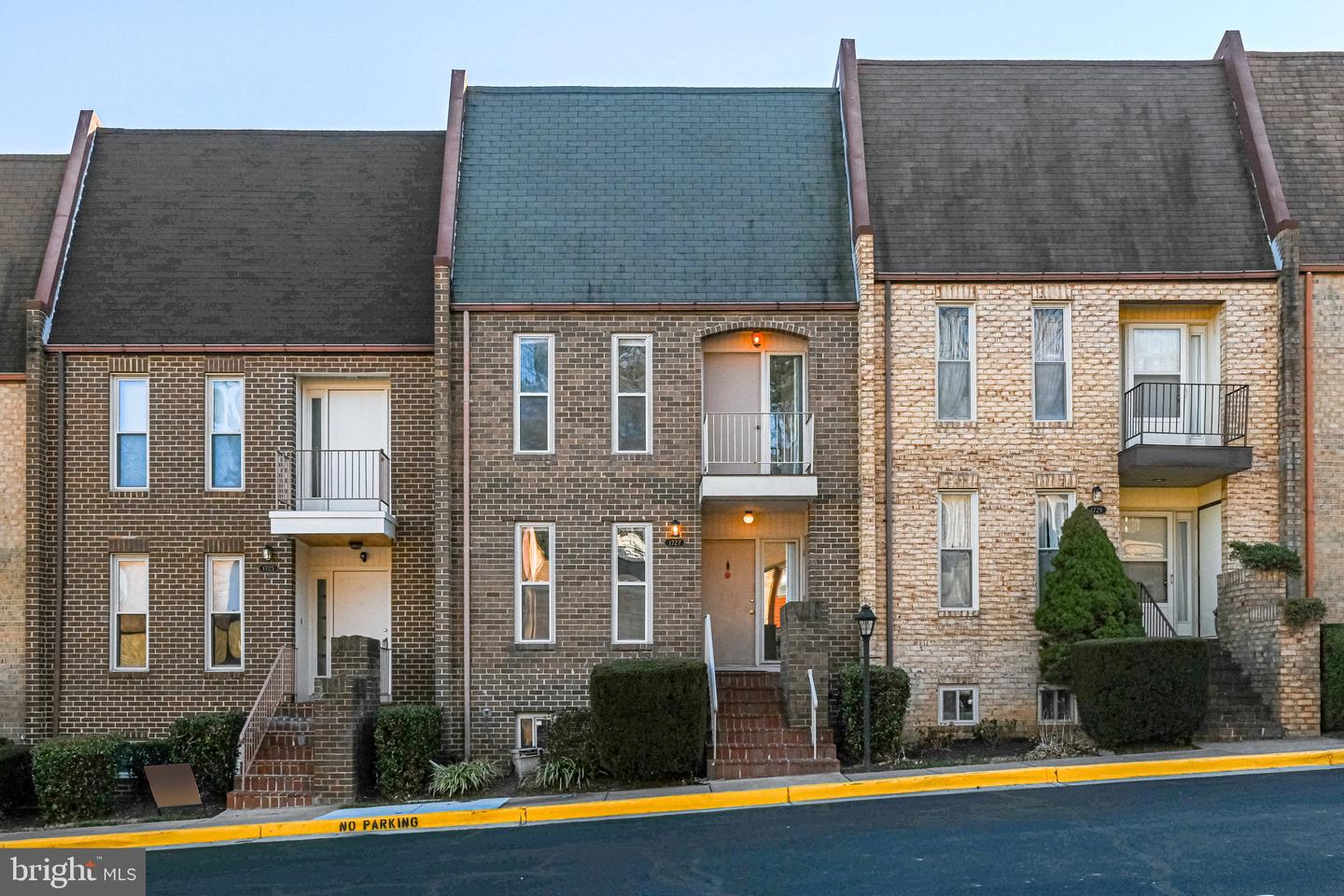 1727 CY CT, VIENNA, Virginia 22182, 4 Bedrooms Bedrooms, ,3 BathroomsBathrooms,Residential,For sale,1727 CY CT,VAFX2262146 MLS # VAFX2262146