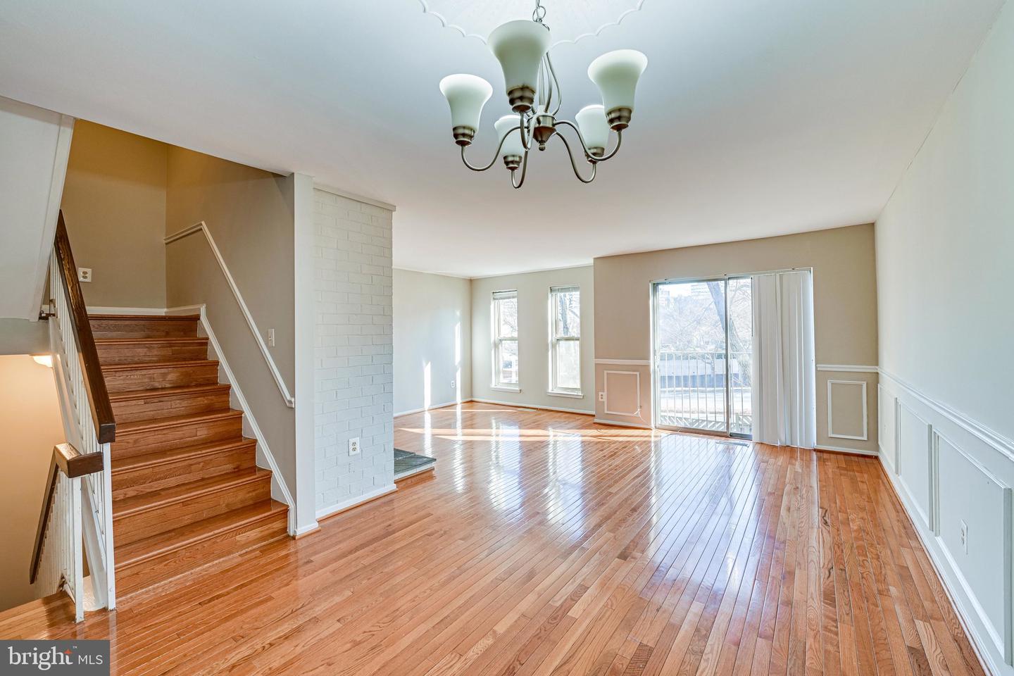 1727 CY CT, VIENNA, Virginia 22182, 4 Bedrooms Bedrooms, ,3 BathroomsBathrooms,Residential,For sale,1727 CY CT,VAFX2262146 MLS # VAFX2262146