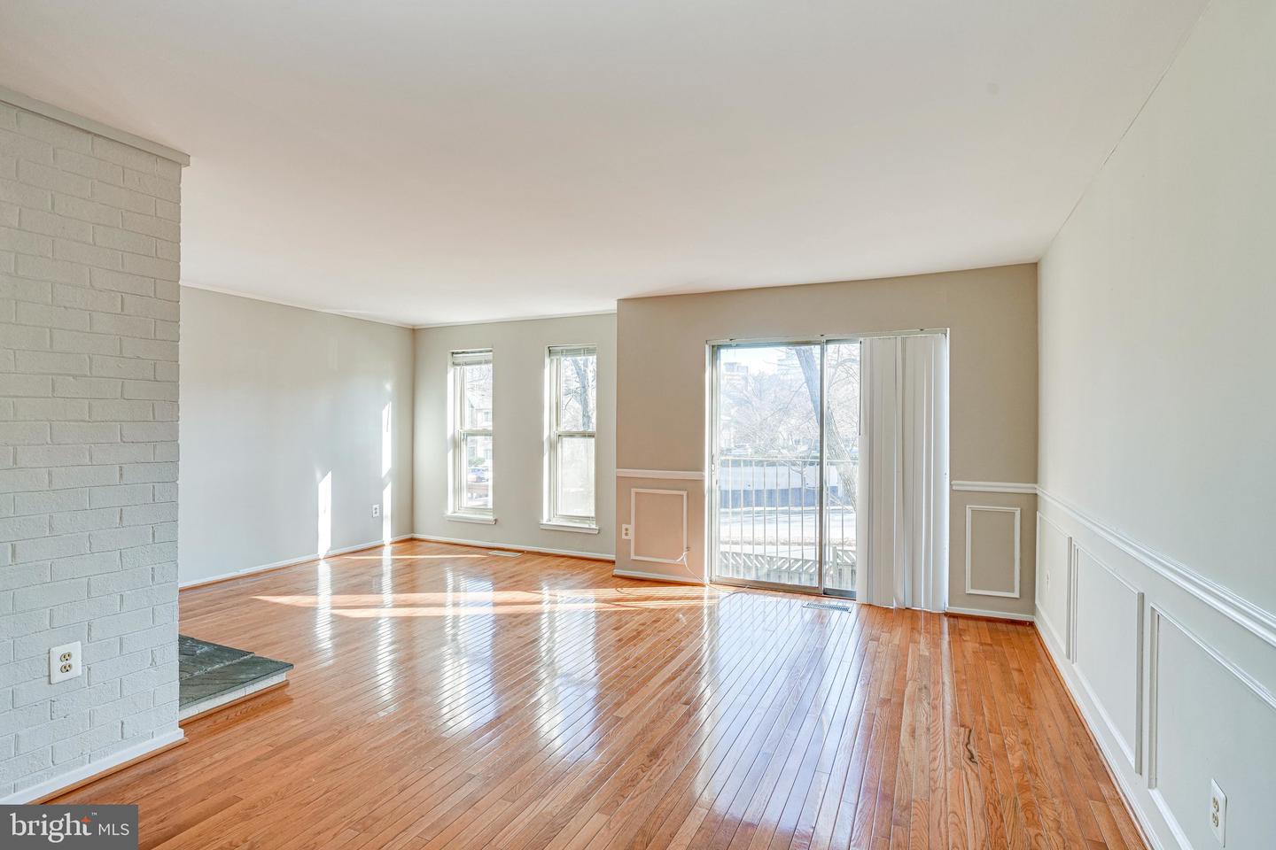 1727 CY CT, VIENNA, Virginia 22182, 4 Bedrooms Bedrooms, ,3 BathroomsBathrooms,Residential,For sale,1727 CY CT,VAFX2262146 MLS # VAFX2262146