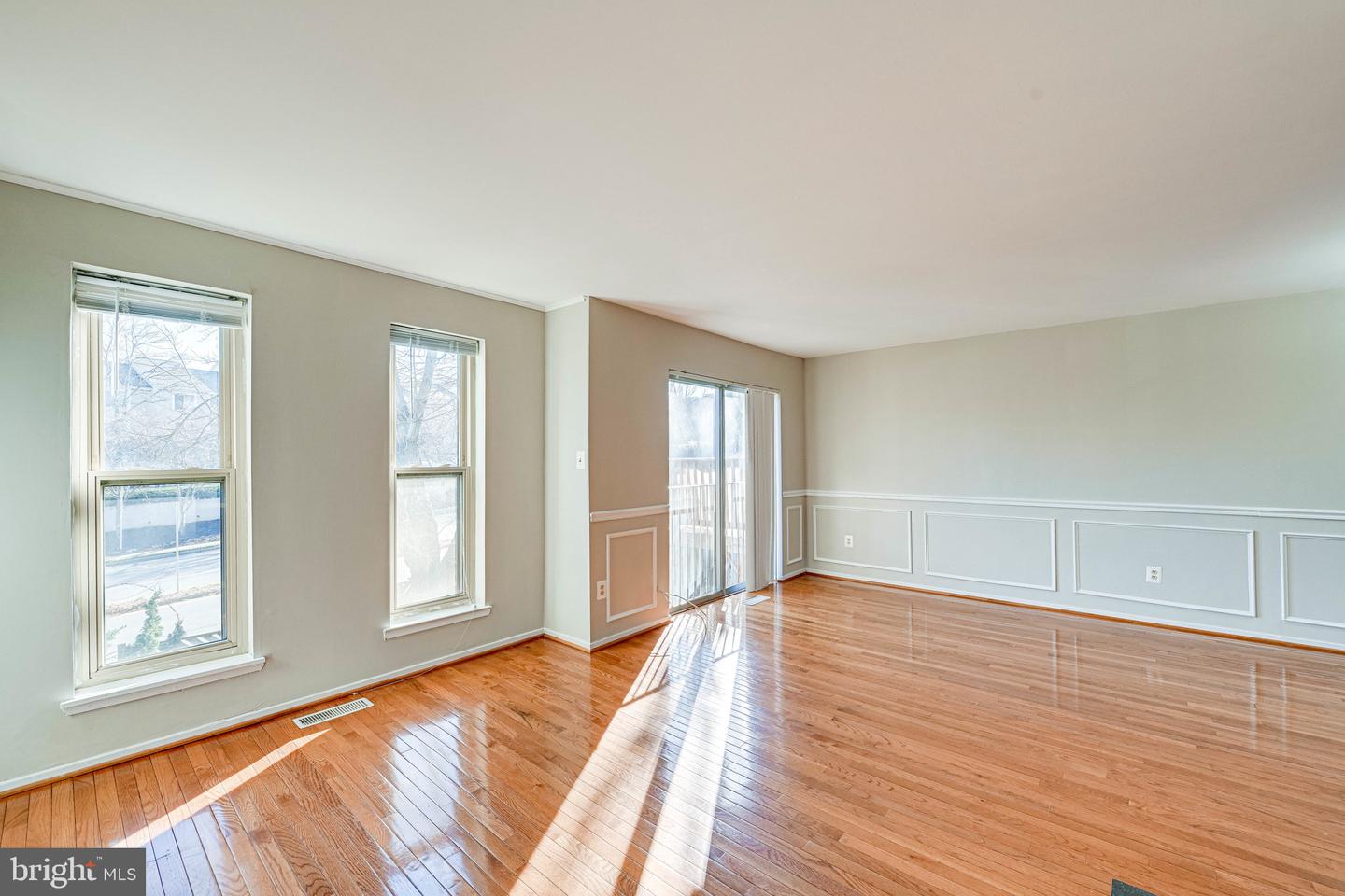 1727 CY CT, VIENNA, Virginia 22182, 4 Bedrooms Bedrooms, ,3 BathroomsBathrooms,Residential,For sale,1727 CY CT,VAFX2262146 MLS # VAFX2262146