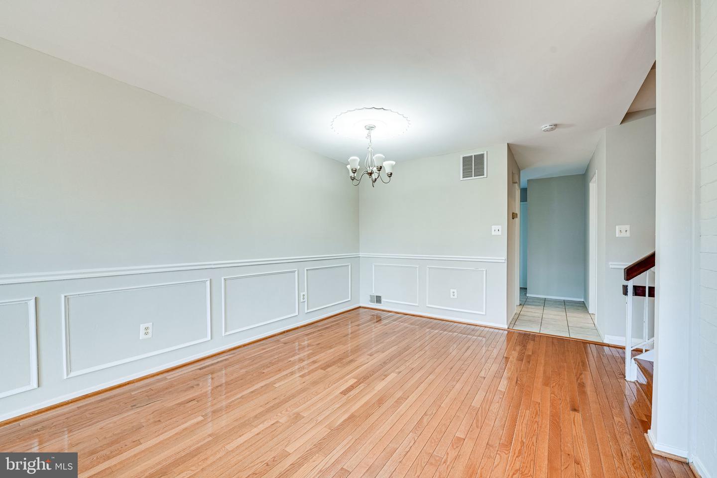 1727 CY CT, VIENNA, Virginia 22182, 4 Bedrooms Bedrooms, ,3 BathroomsBathrooms,Residential,For sale,1727 CY CT,VAFX2262146 MLS # VAFX2262146