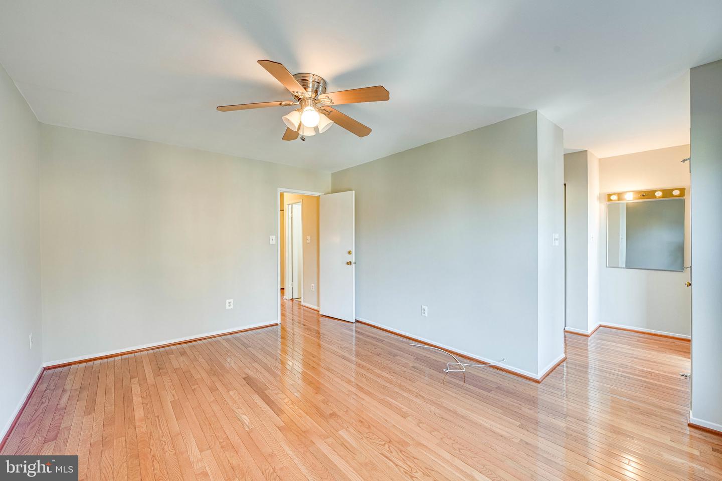 1727 CY CT, VIENNA, Virginia 22182, 4 Bedrooms Bedrooms, ,3 BathroomsBathrooms,Residential,For sale,1727 CY CT,VAFX2262146 MLS # VAFX2262146