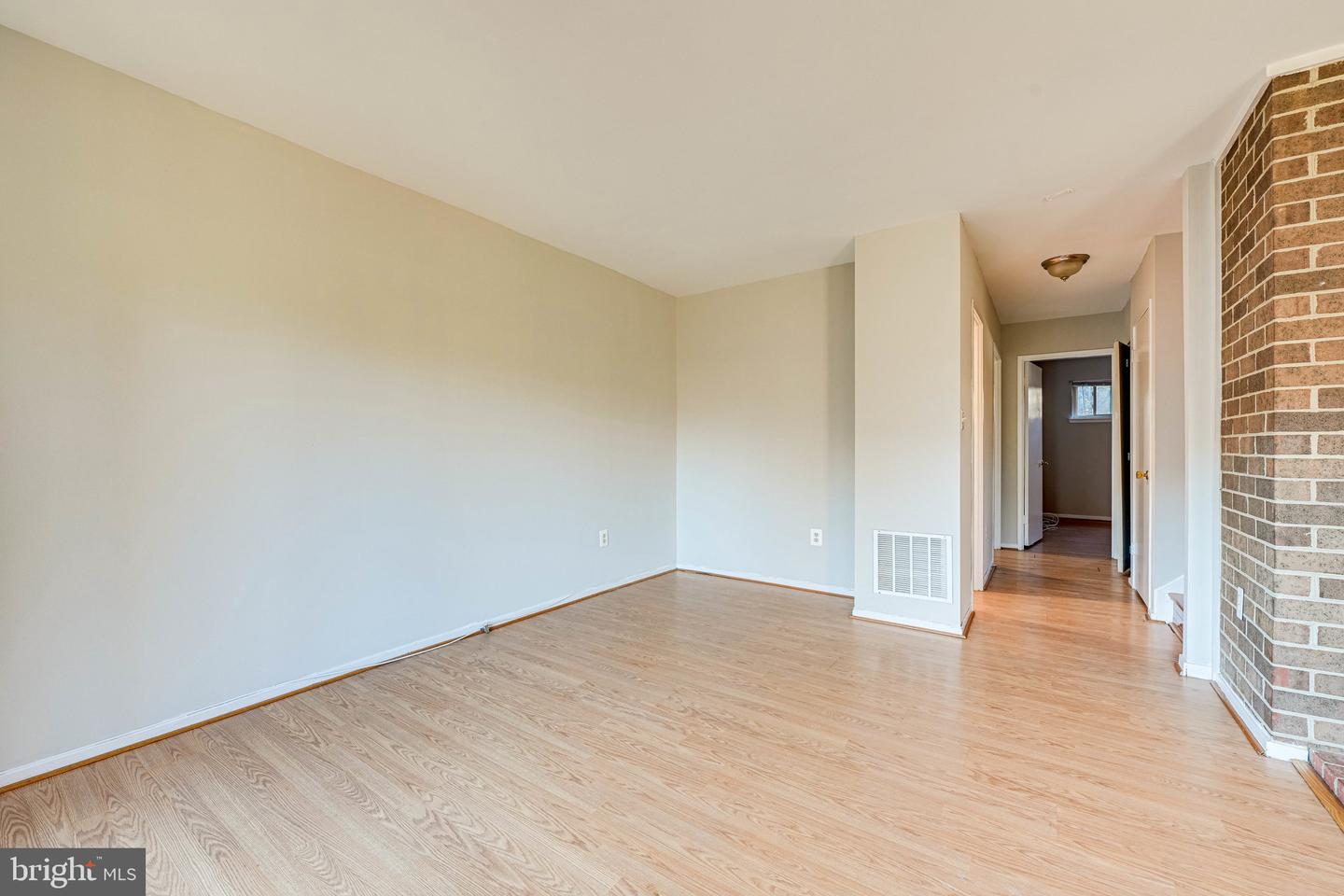 1727 CY CT, VIENNA, Virginia 22182, 4 Bedrooms Bedrooms, ,3 BathroomsBathrooms,Residential,For sale,1727 CY CT,VAFX2262146 MLS # VAFX2262146