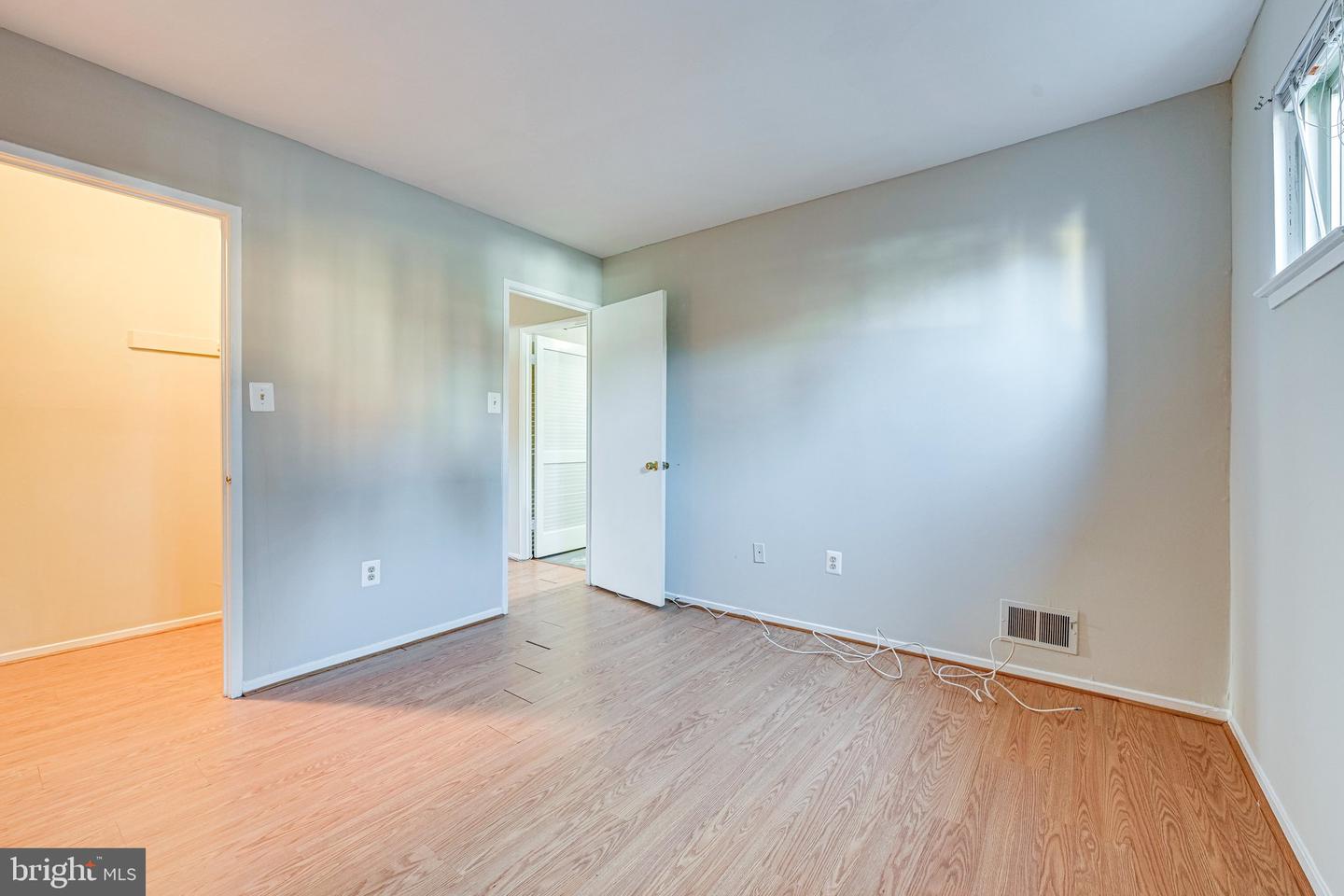 1727 CY CT, VIENNA, Virginia 22182, 4 Bedrooms Bedrooms, ,3 BathroomsBathrooms,Residential,For sale,1727 CY CT,VAFX2262146 MLS # VAFX2262146