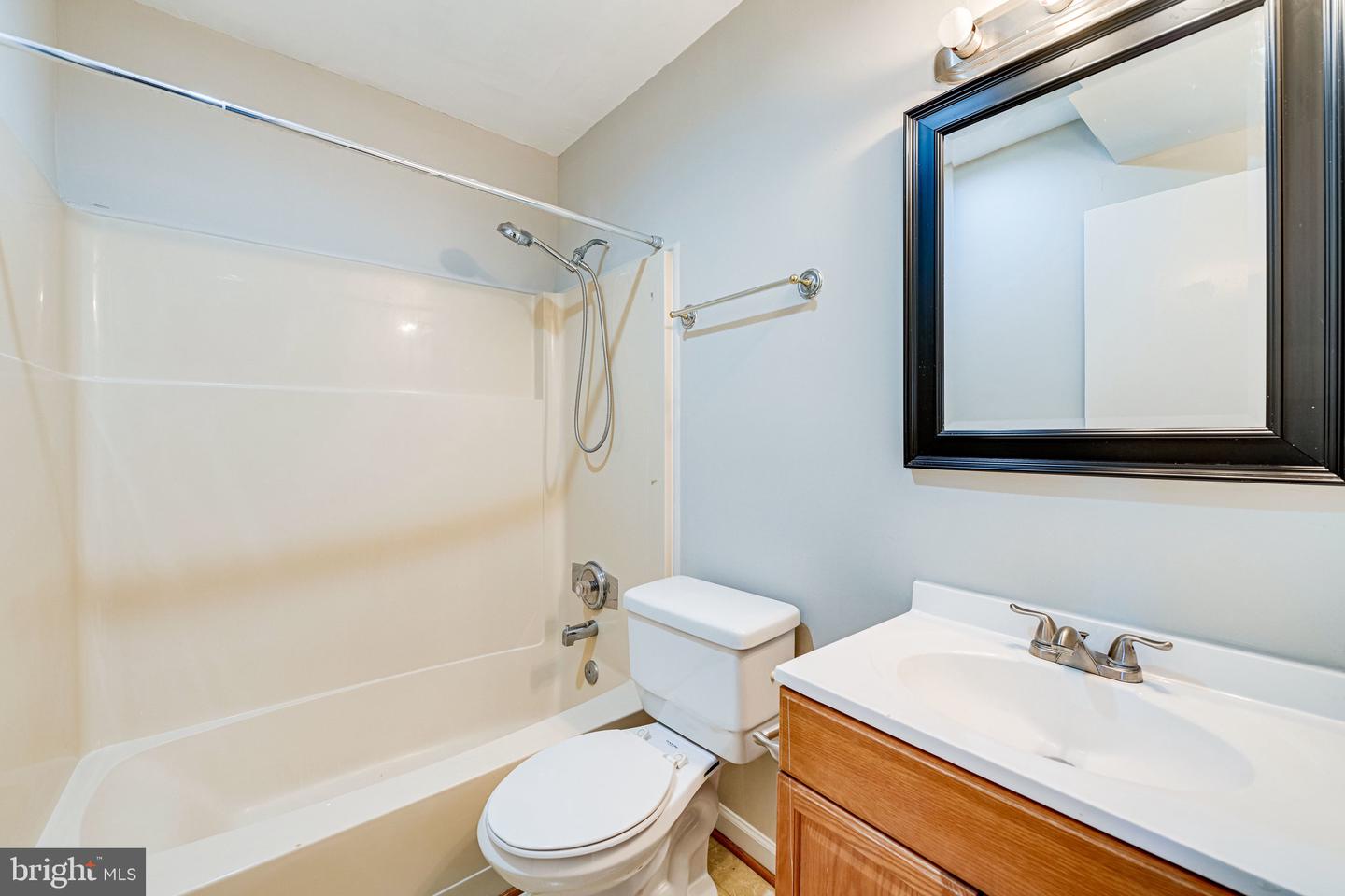 1727 CY CT, VIENNA, Virginia 22182, 4 Bedrooms Bedrooms, ,3 BathroomsBathrooms,Residential,For sale,1727 CY CT,VAFX2262146 MLS # VAFX2262146