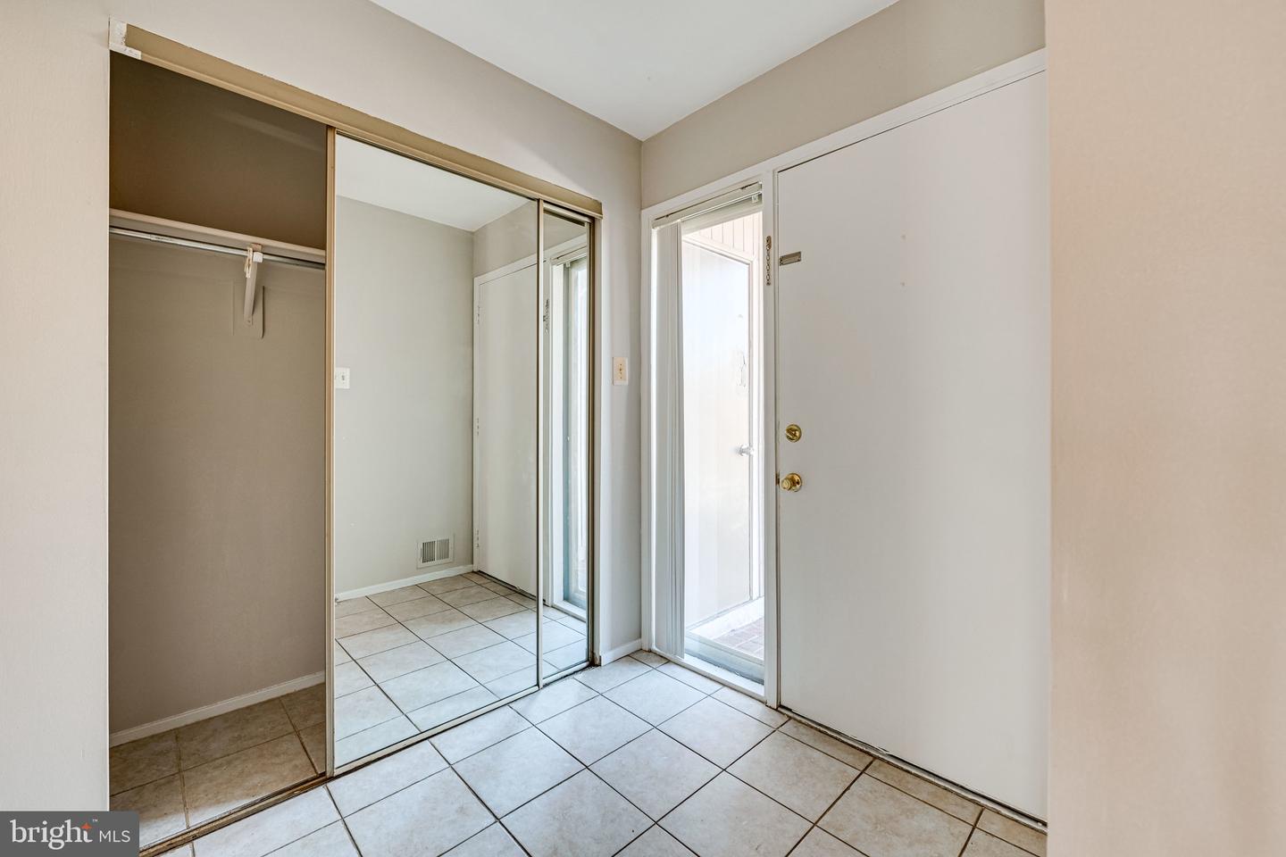 1727 CY CT, VIENNA, Virginia 22182, 4 Bedrooms Bedrooms, ,3 BathroomsBathrooms,Residential,For sale,1727 CY CT,VAFX2262146 MLS # VAFX2262146