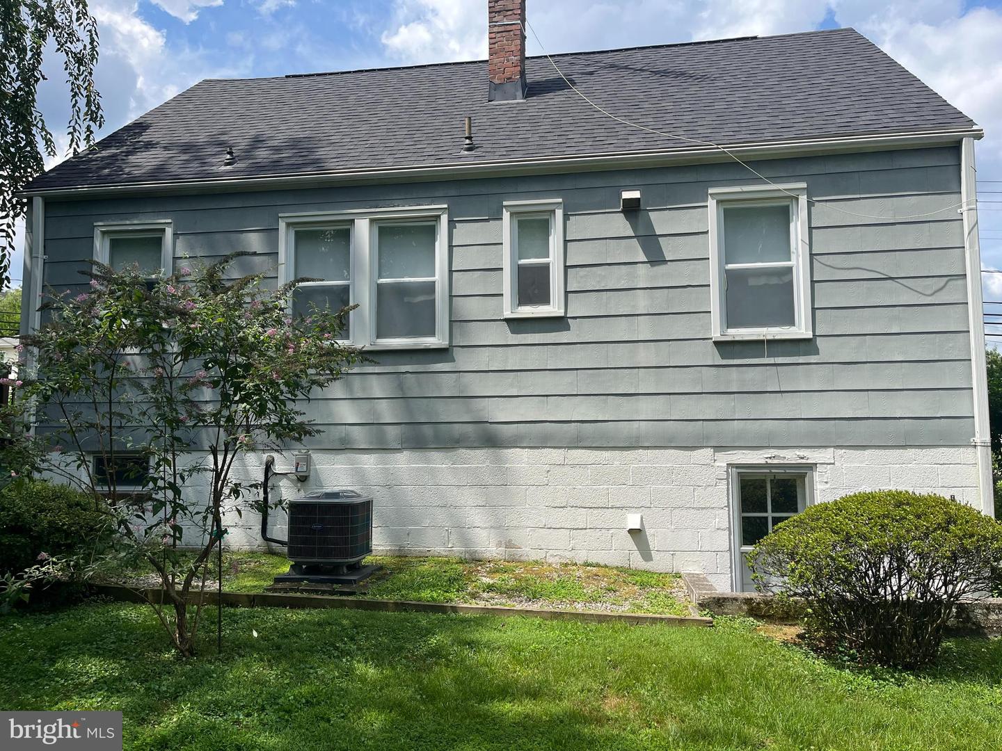 4023 WOODLAND DR, FAIRFAX, Virginia 22030, 4 Bedrooms Bedrooms, ,1 BathroomBathrooms,Residential,For sale,4023 WOODLAND DR,VAFC2006824 MLS # VAFC2006824