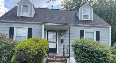 4023 WOODLAND DR, FAIRFAX, Virginia 22030, 4 Bedrooms Bedrooms, ,1 BathroomBathrooms,Residential,For sale,4023 WOODLAND DR,VAFC2006824 MLS # VAFC2006824