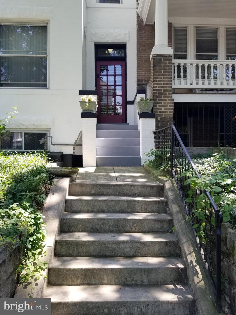 1850 ONTARIO PL NW, WASHINGTON, District Of Columbia 20009, 3 Bedrooms Bedrooms, ,1 BathroomBathrooms,Residential,For sale,1850 ONTARIO PL NW,DCDC2208740 MLS # DCDC2208740