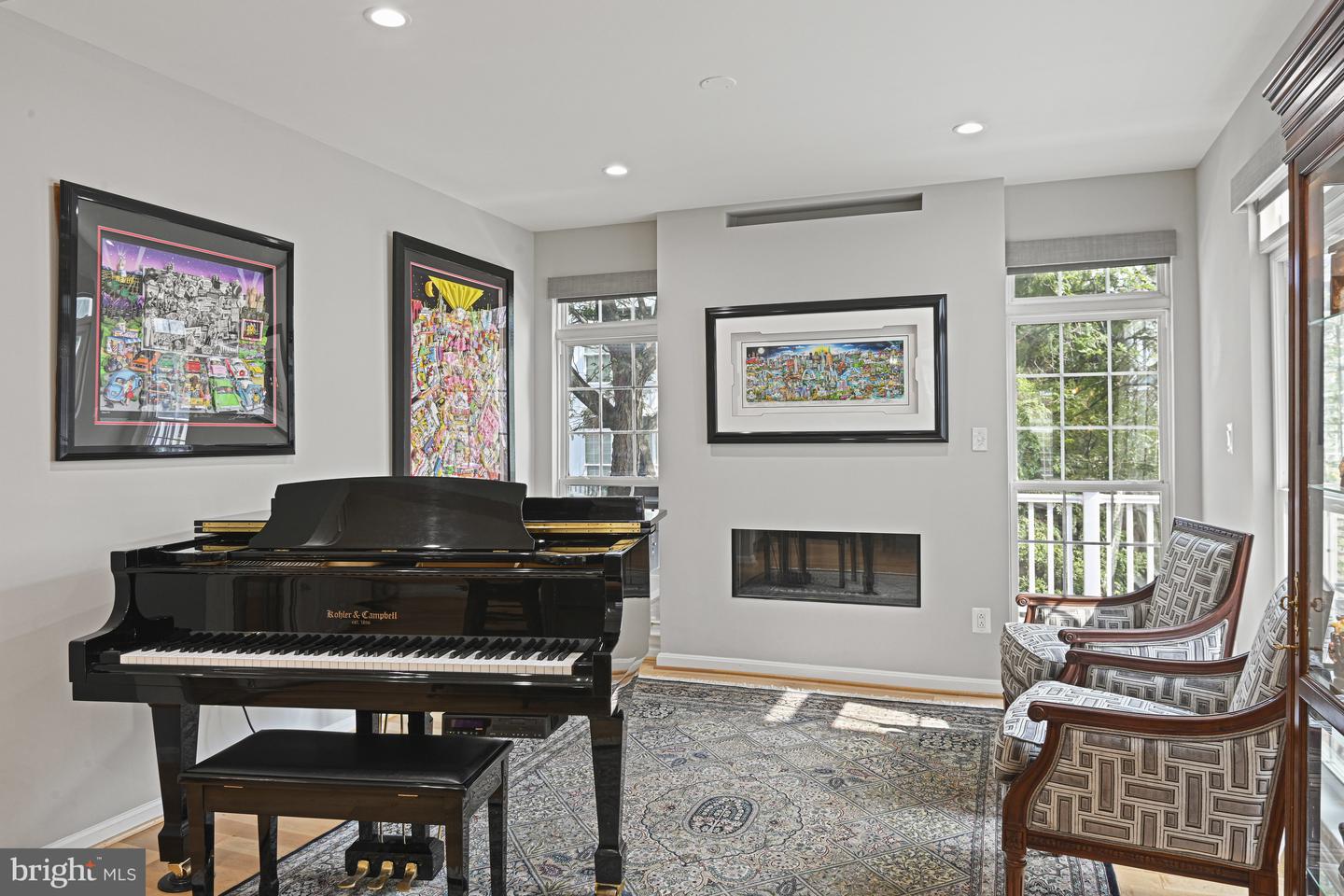 1978 LOGAN MANOR DR, RESTON, Virginia 20190, 4 Bedrooms Bedrooms, ,3 BathroomsBathrooms,Residential,For sale,1978 LOGAN MANOR DR,VAFX2258046 MLS # VAFX2258046
