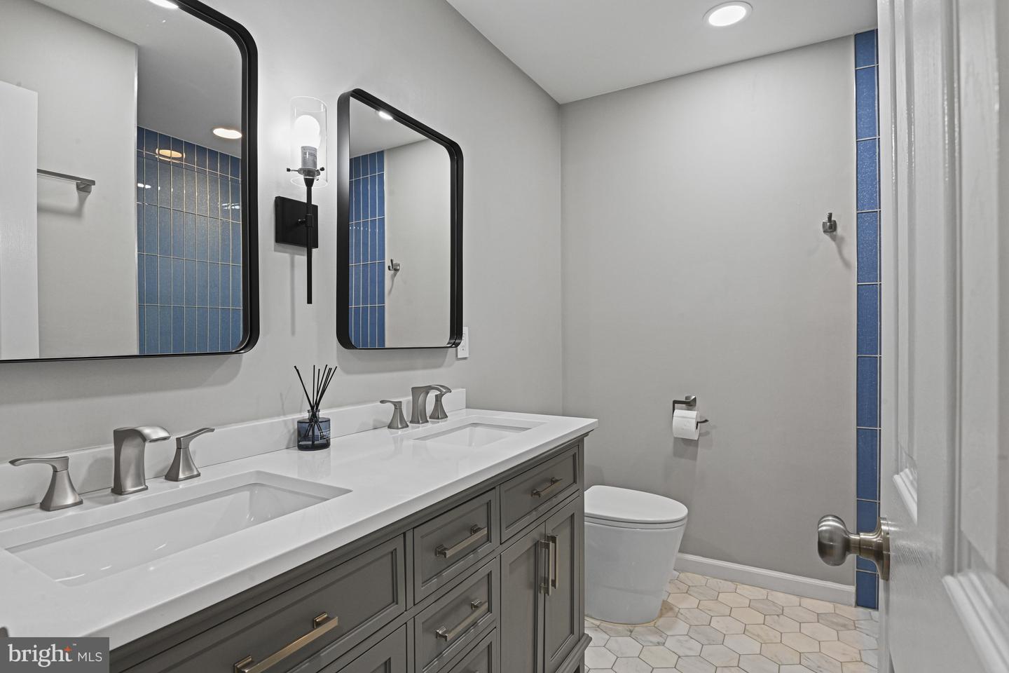 1978 LOGAN MANOR DR, RESTON, Virginia 20190, 4 Bedrooms Bedrooms, ,3 BathroomsBathrooms,Residential,For sale,1978 LOGAN MANOR DR,VAFX2258046 MLS # VAFX2258046