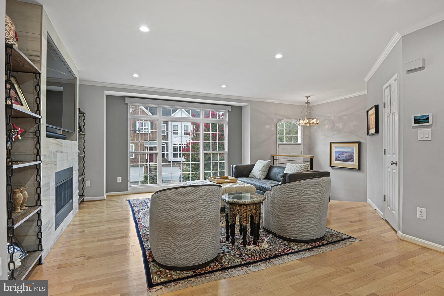 1978 LOGAN MANOR DR, RESTON, Virginia 20190, 4 Bedrooms Bedrooms, ,3 BathroomsBathrooms,Residential,For sale,1978 LOGAN MANOR DR,VAFX2258046 MLS # VAFX2258046
