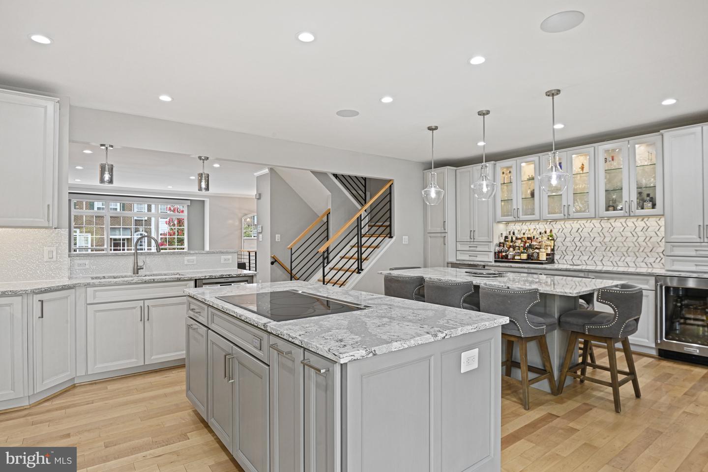 1978 LOGAN MANOR DR, RESTON, Virginia 20190, 4 Bedrooms Bedrooms, ,3 BathroomsBathrooms,Residential,For sale,1978 LOGAN MANOR DR,VAFX2258046 MLS # VAFX2258046