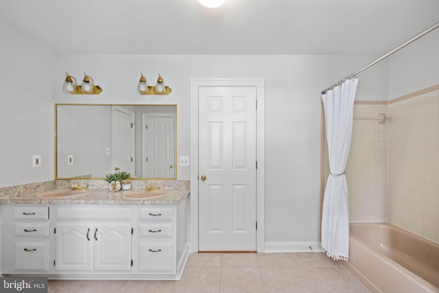 11733 SAWHILL BLVD, SPOTSYLVANIA, Virginia 22553, 5 Bedrooms Bedrooms, 16 Rooms Rooms,4 BathroomsBathrooms,Residential,For sale,11733 SAWHILL BLVD,VASP2035444 MLS # VASP2035444