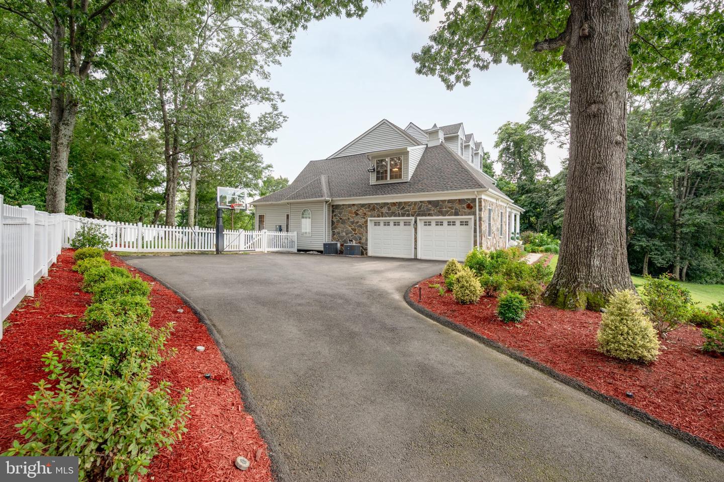 8825 STOLEN MOMENTS TER, FAIRFAX, Virginia 22031, 8 Bedrooms Bedrooms, ,6 BathroomsBathrooms,Residential,For sale,8825 STOLEN MOMENTS TER,VAFX2261106 MLS # VAFX2261106